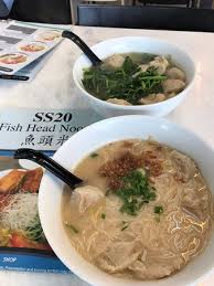 There is a reasonable amount of meat and large bones which to me would be a. Mixed Fish Noodle Soup Picture Of Ss2o Fish Head Noodle Petaling Jaya Tripadvisor