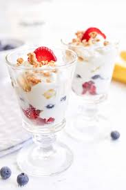 fruit parfait breakfast granola