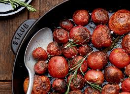 skillet roasted potatoes with rosemary