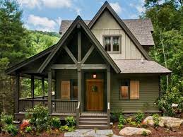 9 Woodsy Cabin Exterior Paint Ideas