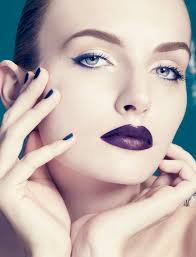 how to wear dark purple lipstick like a