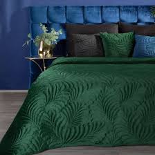 Green Velvet Bedspread With Leaf Design