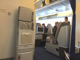 Seat 41 b is a standard economy seat that singapore air designates as a forward zone seat. Flying Upper Deck Economy On A Lufthansa Airbus A380 Airlinereporter Airlinereporter
