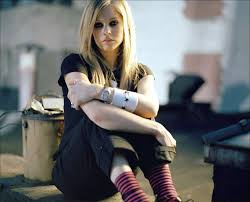 صور للمغنيه المحبوبه Avril Lavigne Images?q=tbn:ANd9GcQvTD6Zrsbo_wiWHi2r2mt86R0sWk8u5kfpV5IoaqQG_YQABNIK