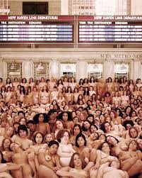 The more nude art in public, the more open a society is” – Spencer Tunick  returns with his first exhibition in ten years – HERO