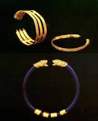 ancient gold jewelry etruscan greece