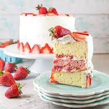 strawberry layer cake with whipped