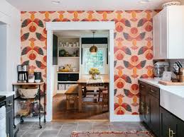 how to hang wallpaper tips on