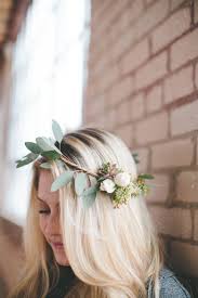 The look wasn't complete without some floral accents and nothing is. How To Diy An Easy Asymmetrical Flower Crown For Minimalists A Practical Wedding