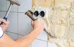 how to remove wall tiles without