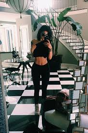 17 Best images about Damn Kylie Jenner is HOT on Pinterest.