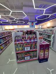 toys r us opens new outlet in jem