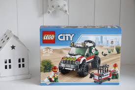 Three teenagers discover that their neighbor's house is a monster. Lego City Allrad Gelaendewagen Lavendelblog