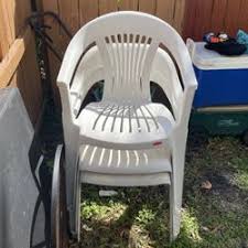 rubbermaid plastic chairs in