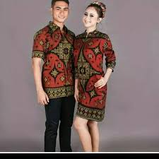 Outer tenun wanita gaya kekinian, tidak selalu dengan baju berjahit loh girls! Baju Tenun Endek Lobeng Shopee Indonesia