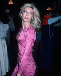 However, what made it so fantastic was the insanely sexual. Olivia Newton John 1980 Oldschoolcool