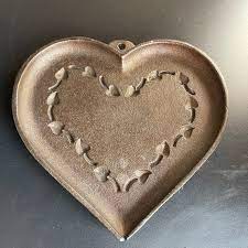 Cast Iron Heart Mould Vintage Kitchen