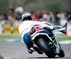 He moves to the moto2 world championship and holds the 3rd position in overall standings in all the three seasons from 2010 to 2012. Wilde Hunde Diese Motogp Fahrer Kennen Keine Grenzen