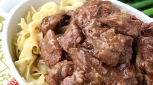 easy crockpot beef tips with gravy