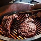 What makes the Big Green Egg so special?