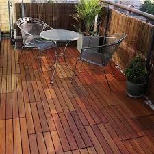 Aug 12, 2021 · lantai dan deck kayu di bagian luar rumah yang dikelilingi tanaman juga memaksimalkan nuansa tropis pada rumah kamu. 30 Motif Harga Lantai Kayu Parket Dan Jati Terbaru 2019