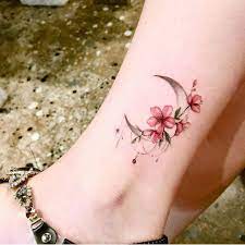 Mi piace": 7,726, commenti: 24 - @tattooselection su Instagram: "Tattoo  Artist @aeri_tattoo" | Tattoos, Shape tattoo, Trendy tattoos