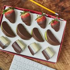 Show your office staff that you appreciate them with a thoughtful gift on administrative professionals day. 10 Administrative Assistant Day Gift Ideas Edible Blog