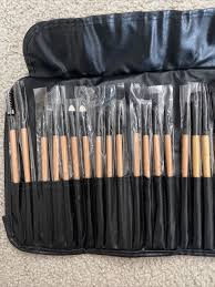 24 piece professional makeup brush set
