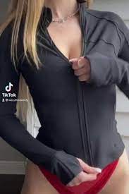 Sporty TikTok tits are unveiled (gif) - Vyzuba Big Tits Blog