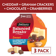 dried cranberries and graham ers