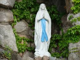 statue of mary at the grotto picture