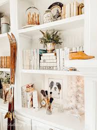 vine christmas bookshelf decor ideas