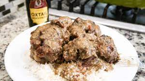 smothered oxtails with rosamae