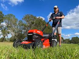 self propelled lawn mower review