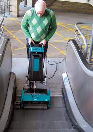 escalator travelator cleaning equipment