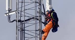 5 Terrifying Realities Of My Job As A Cell Tower Climber