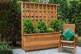 How To Build A Privacy Planter