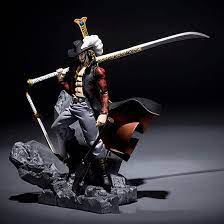 YANGENG ONE PIECE Dracule Mihawk 5.5 Inches King Of Shaping, A Decisive  Battle At The Top Anime Character Model PVC Figurine Figurine Action Doll  Garage Rates Collection Decorations New Year's Day :
