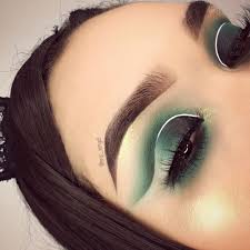 tips to achieve the perfect cut crease