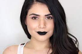 6 tips to pull off black lipstick