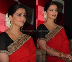 what jewellery to wear with red saree