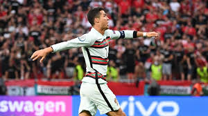 Cristiano ronaldo has drawn level with iran's ali daei on 109 international goals. Fussball Em Superstar Cristiano Ronaldo Schleift Am Eigenen Denkmal Augsburger Allgemeine