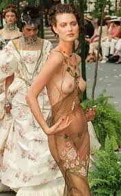 Bask in the Glow of a Semi-Nude Shalom Harlow at the Fall 1997 Dior Show  (NSFW)