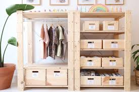 crea y organiza tu armario montessori