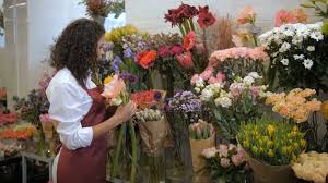 Bringing flowers on a first date makes it seem like you're trying to force a connection or romance. Flowers Discover The Most Beautiful Flower Spots In The Netherlands Holland Com