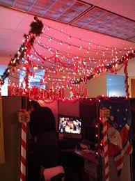 15 christmas cubicle decorating ideas
