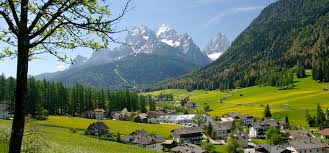 The accommodation is 8 km from wichtelpark, while. Haus Marta Ferienwohnungen Appartements Sexten Hochpustertal Sudtirol Dolomiten