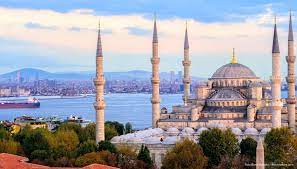The city covers 25 districts of the istanbul province. Stadtereise Istanbul Die Metropole Der Turkei Saison 2021 Flugreise Tr Istan Eberhardt Travel