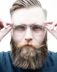 Dolgun bir yanağa sahipseniz, sakallarınız yüzünüzü daha da büyük göstereceğinden, hafif ya da kirli sakalı tercih etmelisiniz. Havali Ve Ilgi Cekici Sakal Modelleri 2020 2021 Kombin Kadin