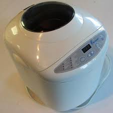 Minor adjustments may be necessary breads we suggest starting your bread baking with this white bread recipe. Toastmaster Automatic Bread Maker Machine To Buy In 2021 Reviews